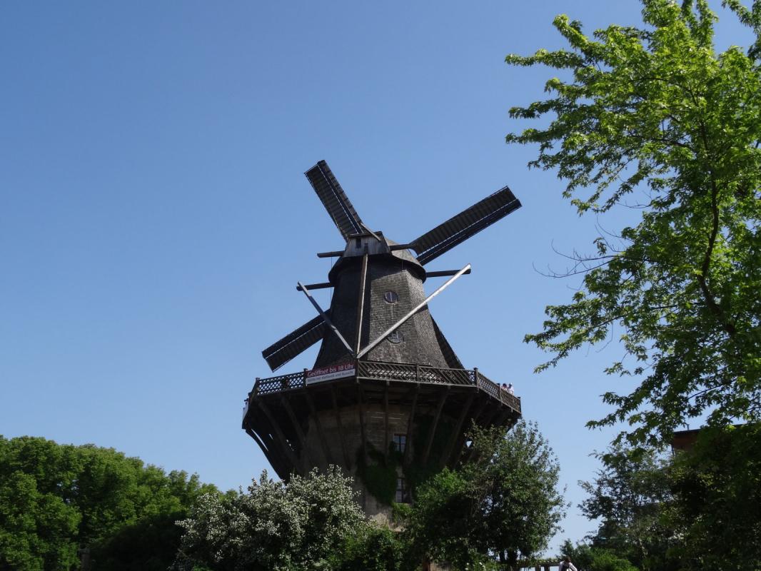 Park Sanssouci - Moulin à vent perché