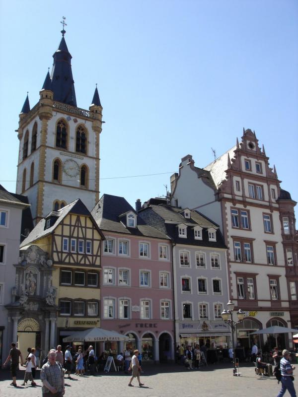 Place du marché et St Gangolf